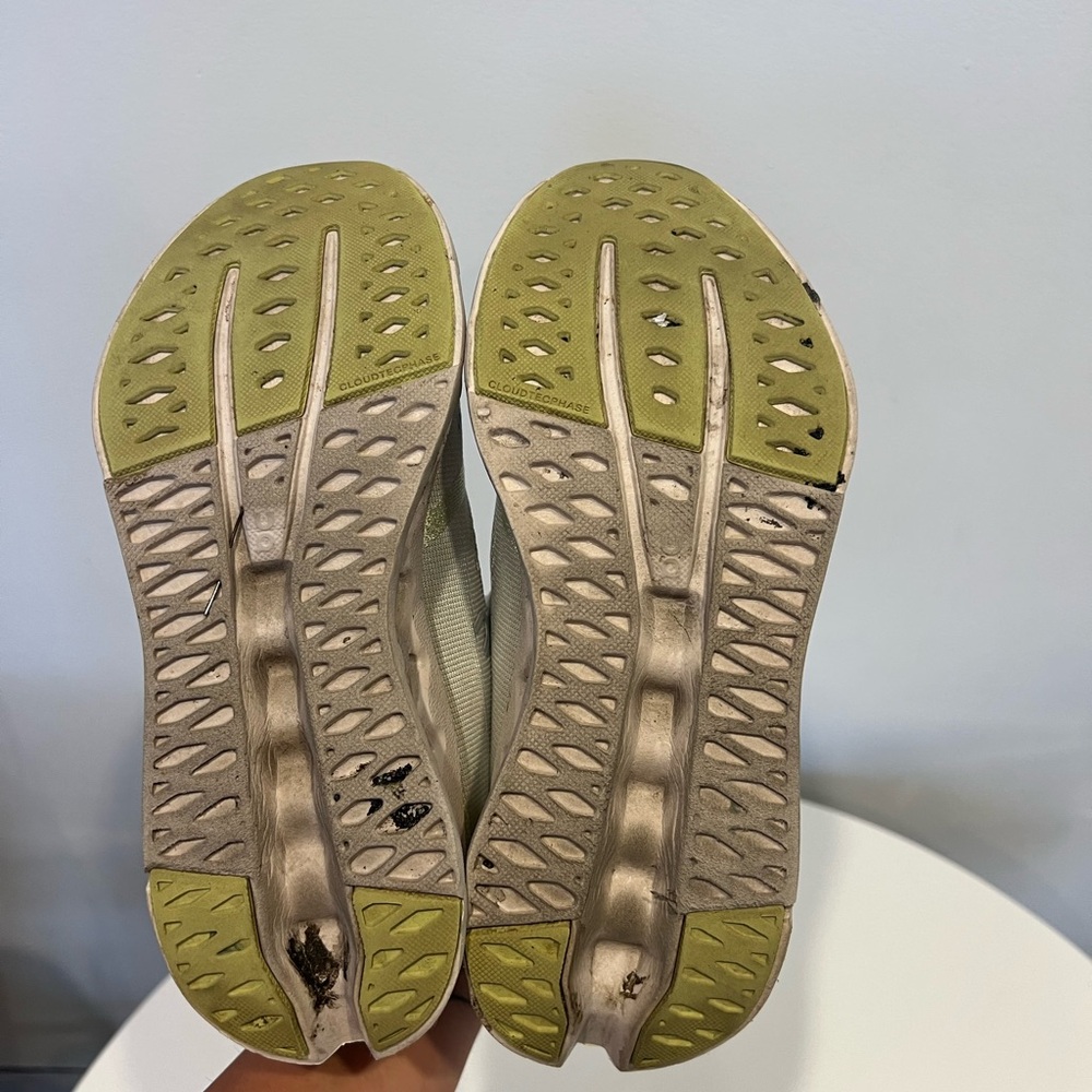 On Cloudsurfer - image 6